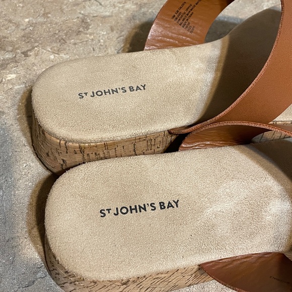 St. John's Bay  Size 10 Women's Brown and Tan Sandals - Picture 9 of 10